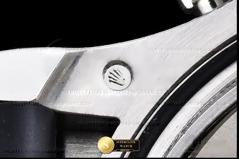 Rolex Ref. 126519LN RCF - On-Wrist Presence & Case Thickness View (Photo 29 of 34)