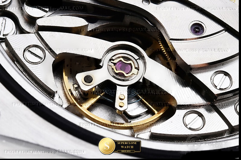 Rolex Ref. 126519LN RCF - On-Wrist Presence & Case Thickness View (Photo 31 of 34)