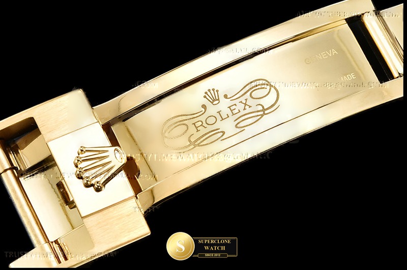 Rolex Ref. 126518LN RCF - On-Wrist Presence & Case Thickness View (Photo 13 of 34)