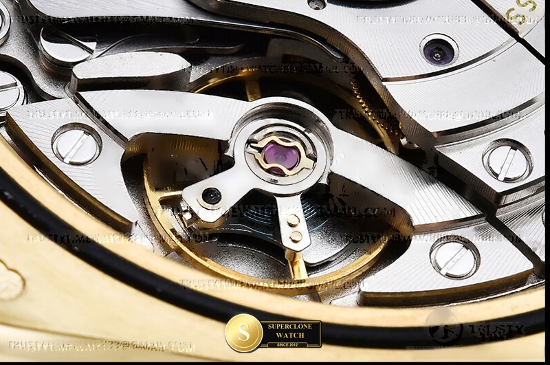 Rolex Ref. 126518LN RCF - On-Wrist Presence & Case Thickness View (Photo 31 of 34)