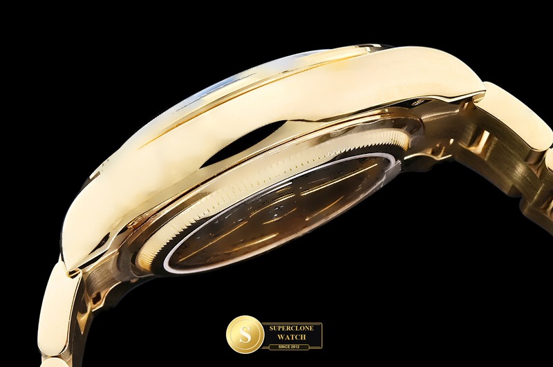 Rolex Ref. 126528 GMF - On-Wrist Presence & Case Thickness View (Photo 19 of 33)