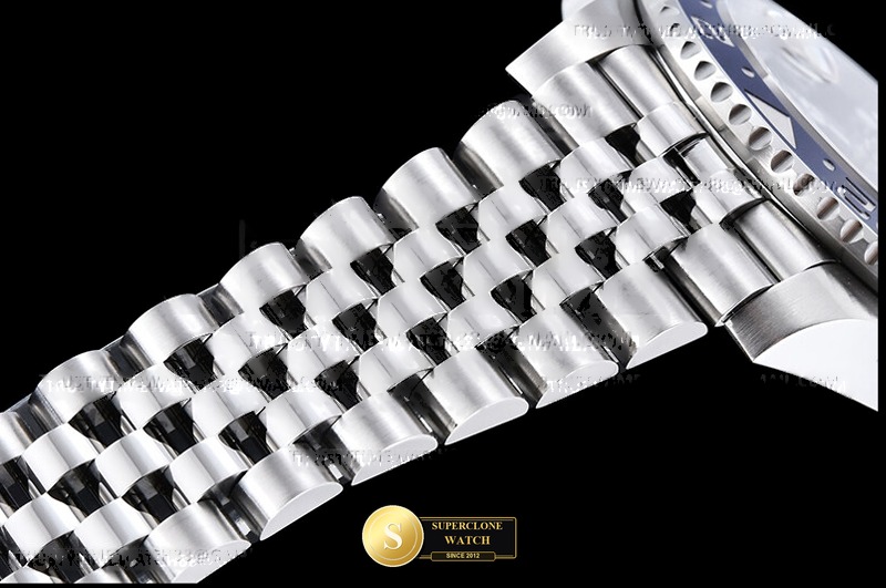 Rolex Ref. 126710BLRO VSF - Crown Guard & Dial Lume Verification (Photo 12 of 30)