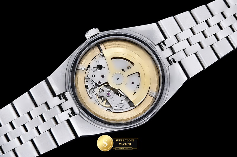 Rolex Ref. ROLLD001A GDF - On-Wrist Presence & Case Thickness View (Photo 19 of 23)