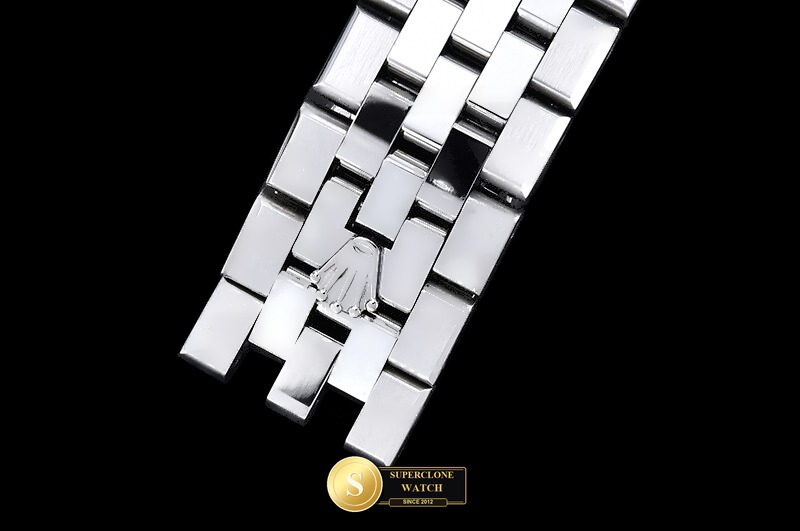 Rolex Ref. ROLLD002B NN - On-Wrist Presence & Case Thickness View (Photo 11 of 28)
