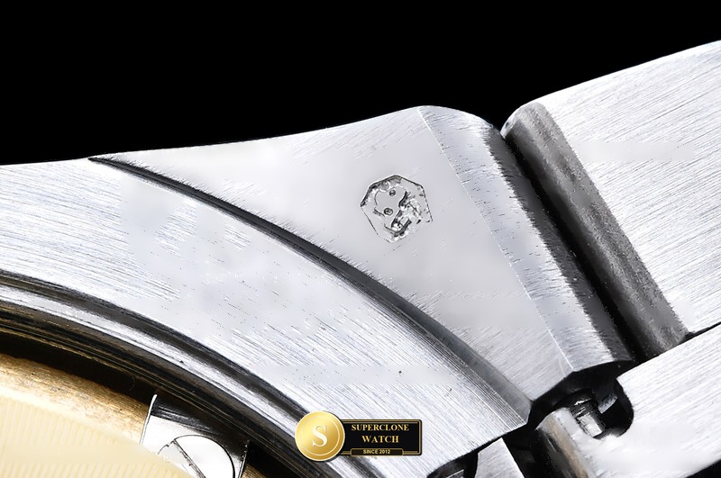 Rolex Ref. ROLLD002B NN - On-Wrist Presence & Case Thickness View (Photo 23 of 28)