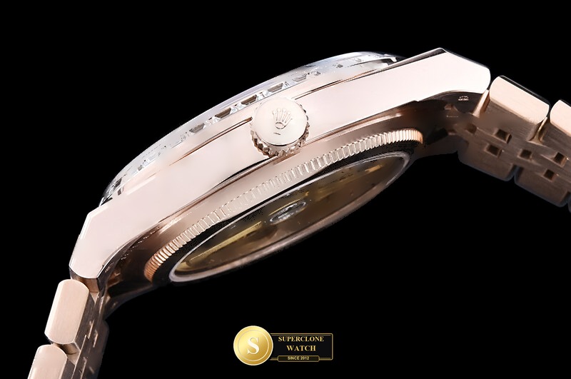 Rolex Ref. ROLLD003B NN - On-Wrist Presence & Case Thickness View (Photo 25 of 28)