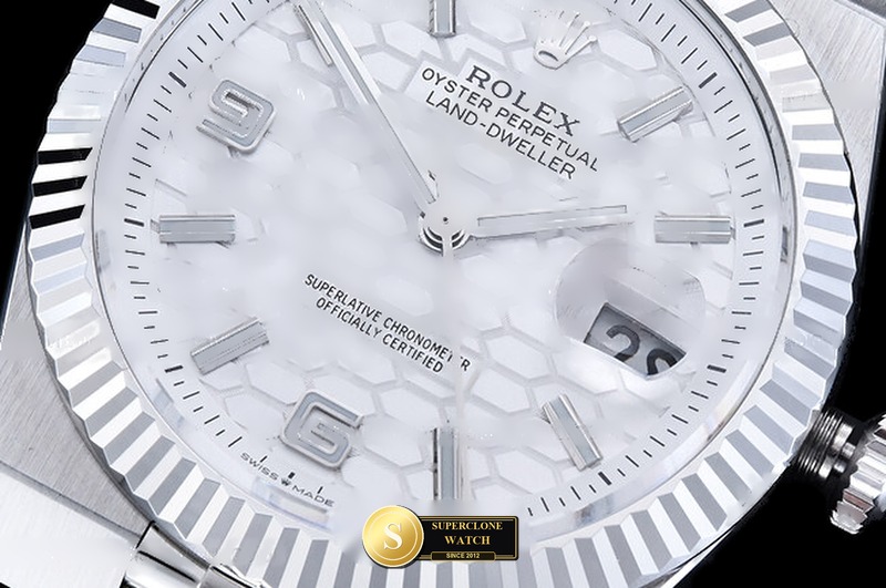 Rolex Ref. ROLLD004A YY - Lug-to-Lug & Rehaut Engraving View (Photo 5 of 29)