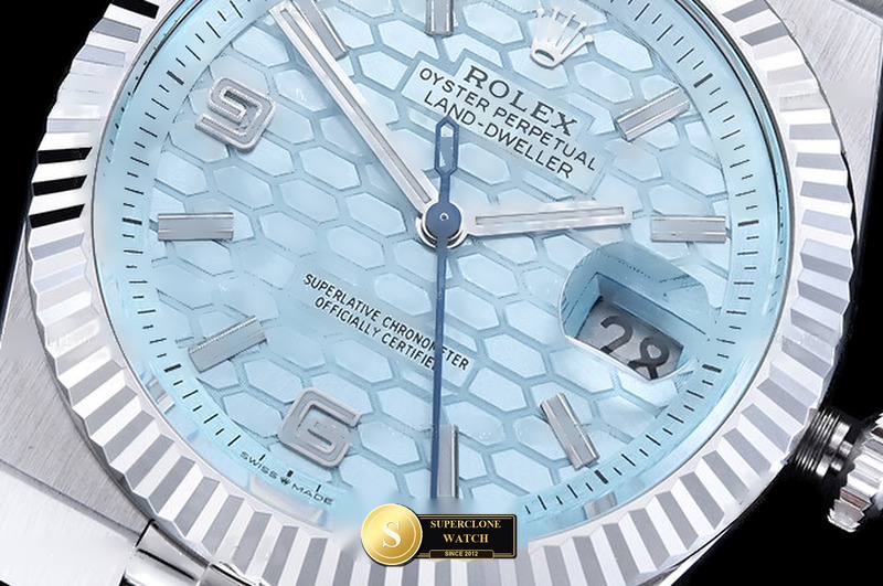 Rolex Ref. ROLLD004B YY - Lug-to-Lug & Rehaut Engraving View (Photo 5 of 29)