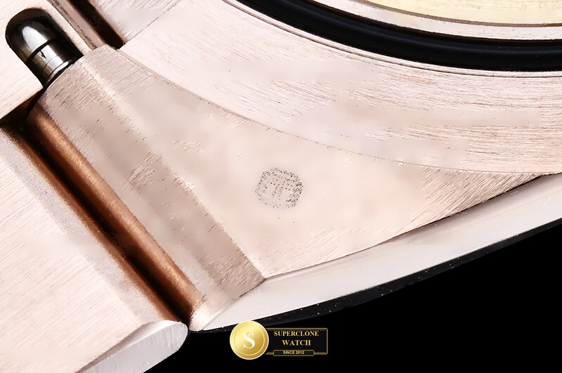 Rolex Ref. ROLLD005B YY - On-Wrist Presence & Case Thickness View (Photo 27 of 29)