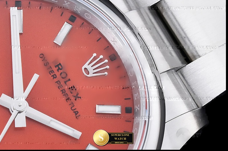 Rolex Ref. 126000 EWE - On-Wrist Presence & Case Thickness View (Photo 7 of 27)
