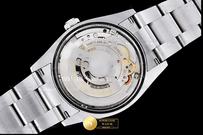 Rolex Ref. 126000 EWE - On-Wrist Presence & Case Thickness View (Photo 19 of 27)