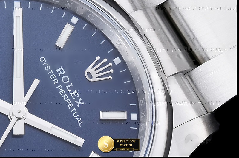 Rolex Ref. 126000 EWE - On-Wrist Presence & Case Thickness View (Photo 7 of 27)