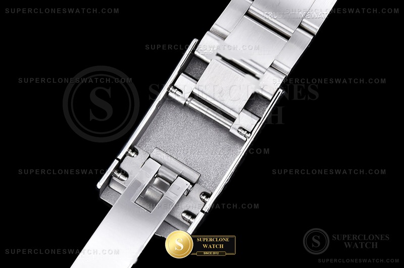Rolex Ref. 126000 EWE - Crown Guard & Dial Lume Verification (Photo 14 of 27)