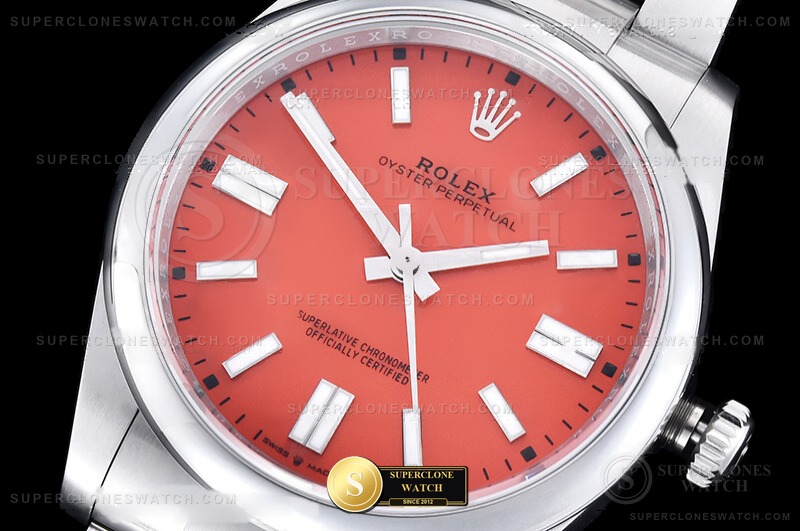 Rolex Ref. ROYP045D EWE - Lateral Bezel & Sapphire Crystal Profile (Photo 6 of 28)