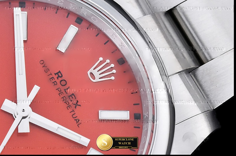 Rolex Ref. ROYP045D EWE - On-Wrist Presence & Case Thickness View (Photo 7 of 28)