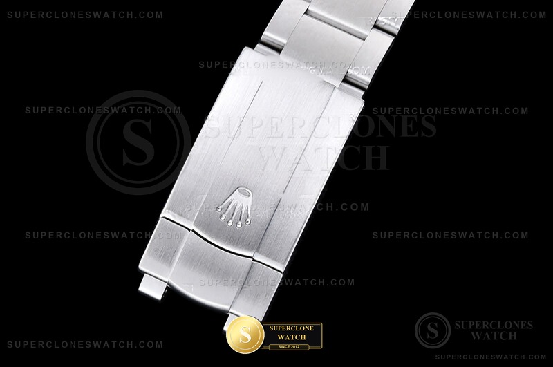Rolex Ref. ROYP045D EWE - On-Wrist Presence & Case Thickness View (Photo 11 of 28)