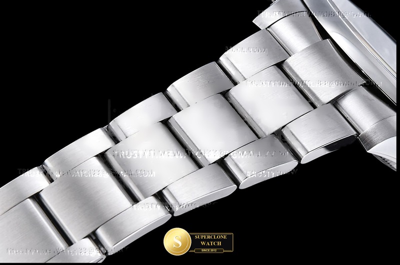 Rolex Ref. ROYP045G EWE - Exhibition Caseback & Cloned Calibre Movement (Photo 4 of 28)