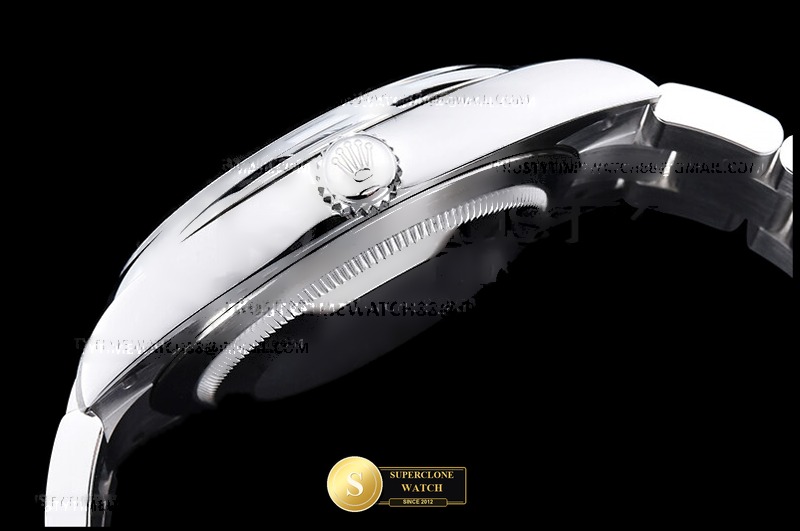 Rolex Ref. ROYP045G EWE - On-Wrist Presence & Case Thickness View (Photo 15 of 28)