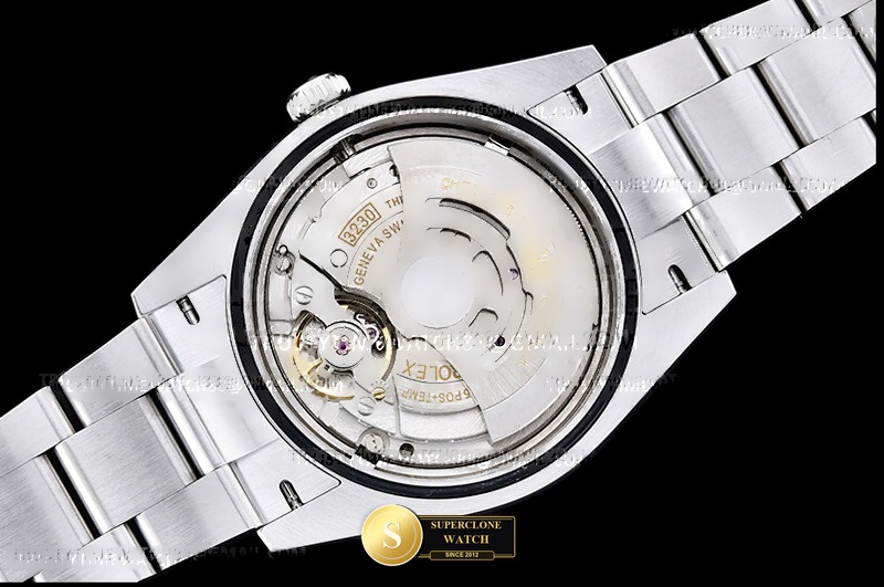 Rolex Ref. ROYP045G EWE - Crown Guard & Dial Lume Verification (Photo 18 of 28)