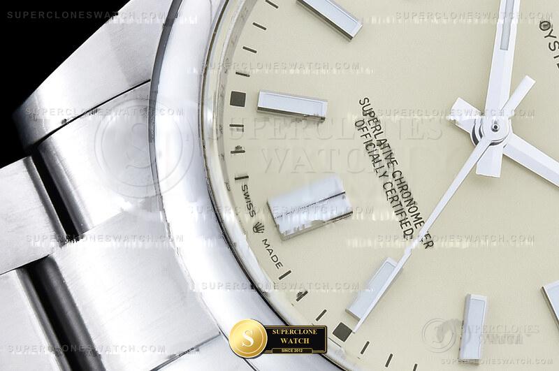 Rolex Ref. ROYP048B GMF - On-Wrist Presence & Case Thickness View (Photo 7 of 28)
