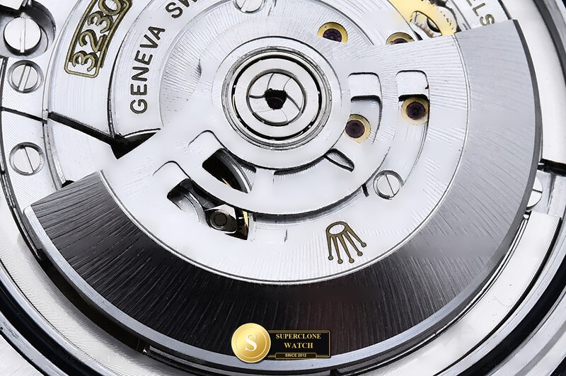 Rolex Ref. ROYP048B GMF - On-Wrist Presence & Case Thickness View (Photo 21 of 28)