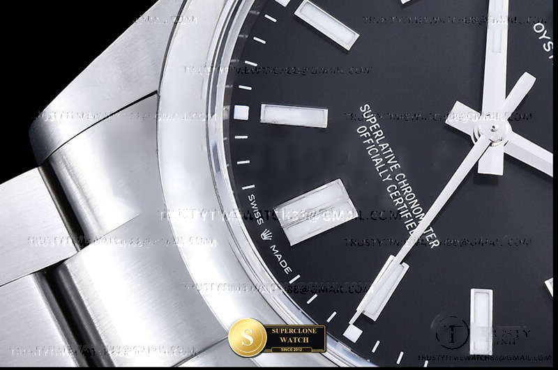 Rolex Ref. ROYP049B VSF - On-Wrist Presence & Case Thickness View (Photo 7 of 27)