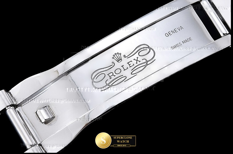 Rolex Ref. 126000 VSF - On-Wrist Presence & Case Thickness View (Photo 13 of 27)