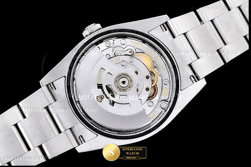 Rolex Ref. 126000 VSF - On-Wrist Presence & Case Thickness View (Photo 19 of 27)