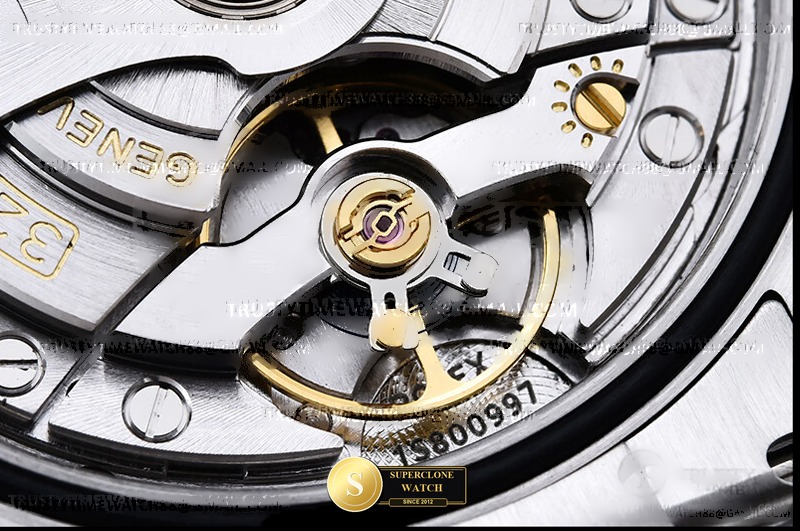 Rolex Ref. 126000 VSF - Crown Guard & Dial Lume Verification (Photo 20 of 27)