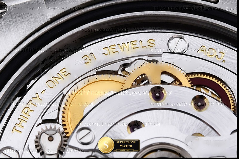 Rolex Ref. 126000 VSF - On-Wrist Presence & Case Thickness View (Photo 21 of 27)