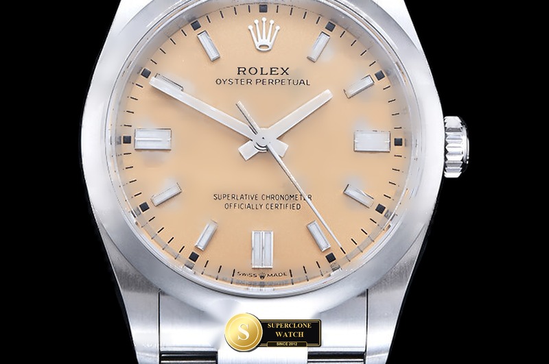 Rolex Ref. 126000 VSF - Clasp & Solid 904L Bracelet Detail (Photo 3 of 28)