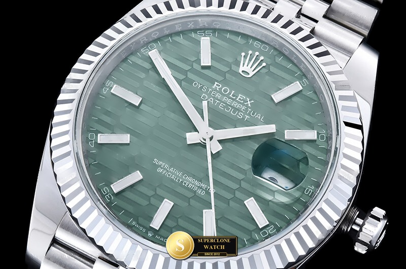 Rolex Ref. R2DJ0495I CLEAN PLUS - Lug-to-Lug & Rehaut Engraving View (Photo 5 of 25)