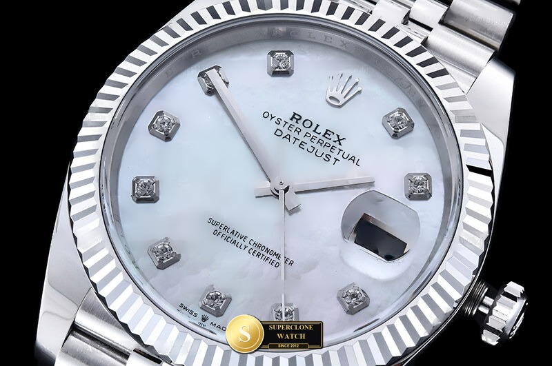 Rolex Ref. R2DJ0496F CLEAN PLUS - Lug-to-Lug & Rehaut Engraving View (Photo 5 of 25)