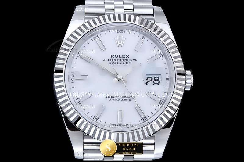 Rolex Ref. R2DJ0500A SEEK - Clasp & Solid 904L Bracelet Detail (Photo 3 of 28)
