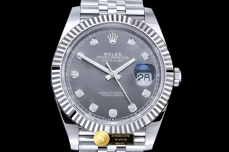 Rolex Ref. R2DJ0501B SEEK - Clasp & Solid 904L Bracelet Detail (Photo 3 of 27)