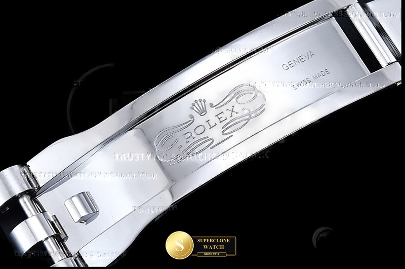 Rolex Ref. R2DJ0501B SEEK - On-Wrist Presence & Case Thickness View (Photo 15 of 27)