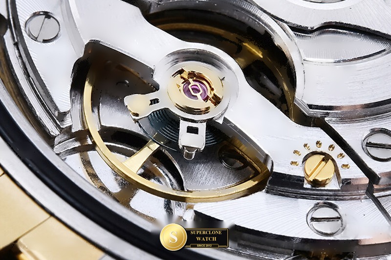 Rolex Ref. R2DJ0502E QF - On-Wrist Presence & Case Thickness View (Photo 25 of 28)