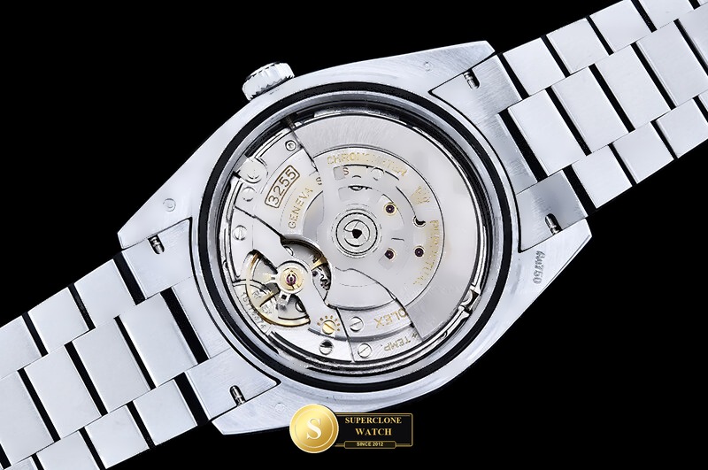 Rolex Ref. RDD0371C QF - On-Wrist Presence & Case Thickness View (Photo 17 of 34)