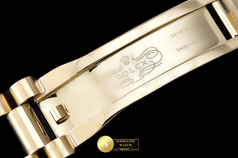 Rolex Ref. RDD0377B QF - On-Wrist Presence & Case Thickness View (Photo 15 of 31)