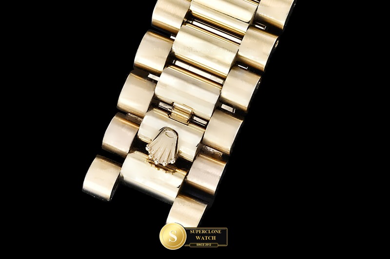 Rolex Ref. RDD0381D CBD - On-Wrist Presence & Case Thickness View (Photo 11 of 31)