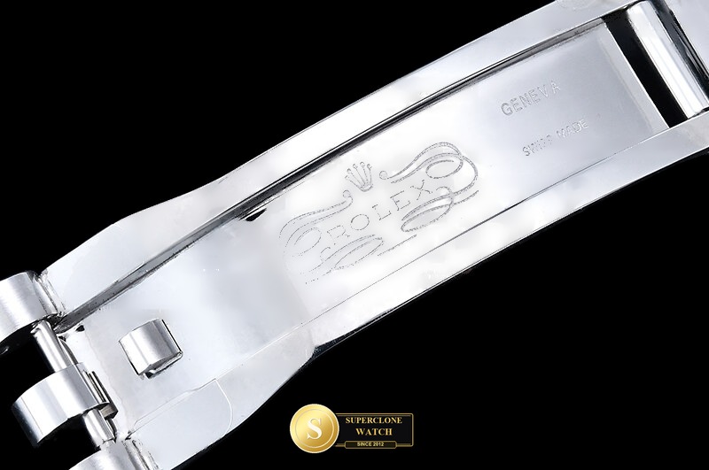 Rolex Ref. RDJ0471B QF - On-Wrist Presence & Case Thickness View (Photo 13 of 28)