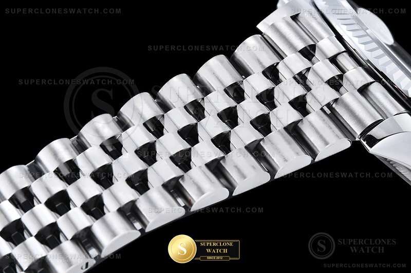 Rolex Ref. RDJ0473B QF - Crown Guard & Dial Lume Verification (Photo 10 of 28)