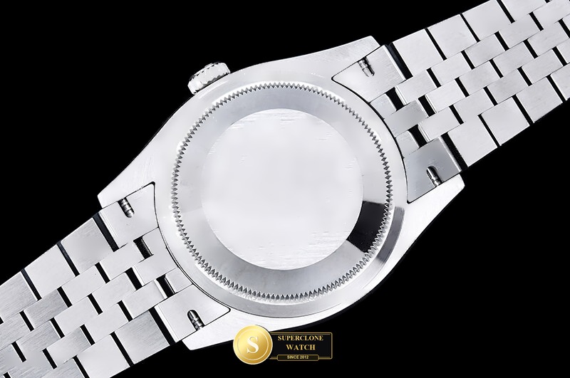 Rolex Ref. RDJ0478B VSF - On-Wrist Presence & Case Thickness View (Photo 17 of 28)