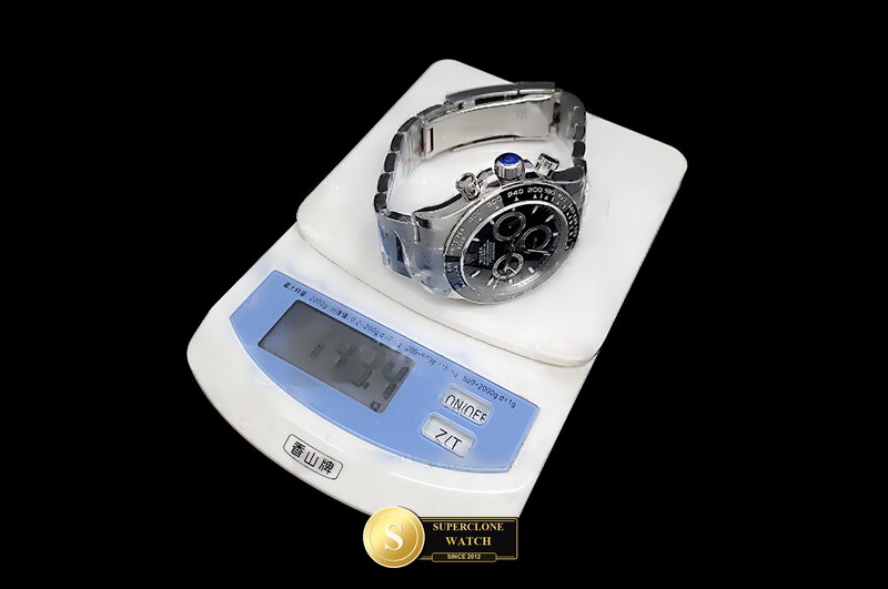 Rolex Ref. 126500 QF - On-Wrist Presence & Case Thickness View (Photo 31 of 31)