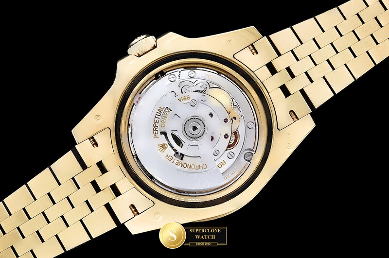 Rolex Ref. 126718GRNR ARF - On-Wrist Presence & Case Thickness View (Photo 21 of 34)