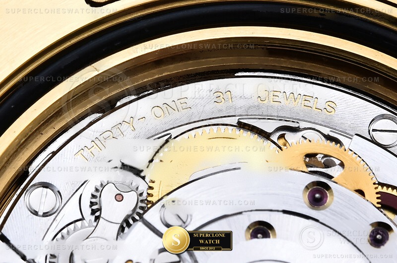 Rolex Ref. 126718GRNR ARF - On-Wrist Presence & Case Thickness View (Photo 25 of 34)