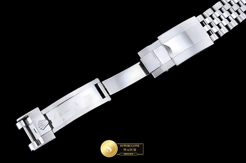 Rolex Ref. 126710BLRO VF - On-Wrist Presence & Case Thickness View (Photo 13 of 31)