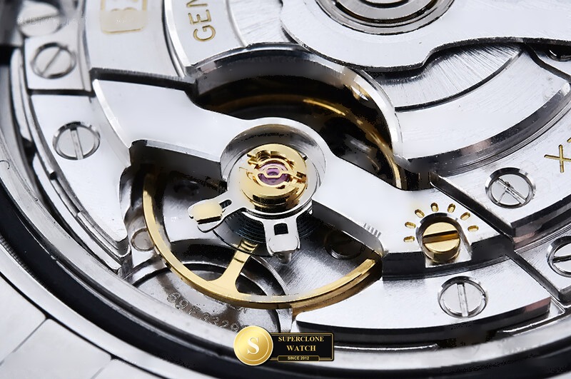 Rolex Ref. 126710GRNR VF - On-Wrist Presence & Case Thickness View (Photo 27 of 30)