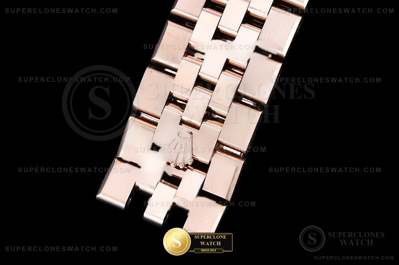 Rolex Ref. ROLLD006A K5F - On-Wrist Presence & Case Thickness View (Photo 11 of 28)