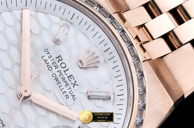 Rolex Ref. ROLLD006B K5F - Lateral Bezel & Sapphire Crystal Profile (Photo 6 of 27)